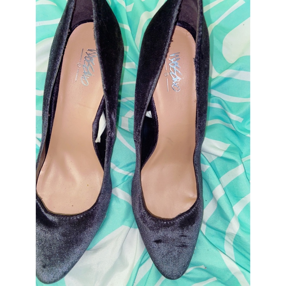 Grey velvet heels - Picture 3 of 3